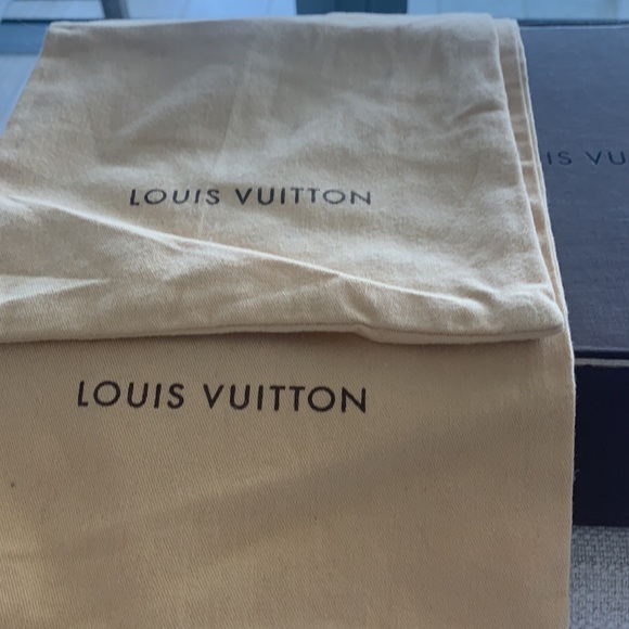 Louis Vuitton high heel size 40 - Picture 6 of 8